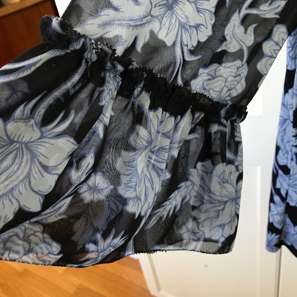 JM COLLECTION Floral Bell Sleeve Blouse Round Neck Blue Women’s Size XL Size 1X - Picture 6 of 16